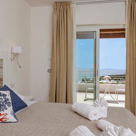 Mercury Beach Hotel Сант'Антьоко Екстер'єр фото