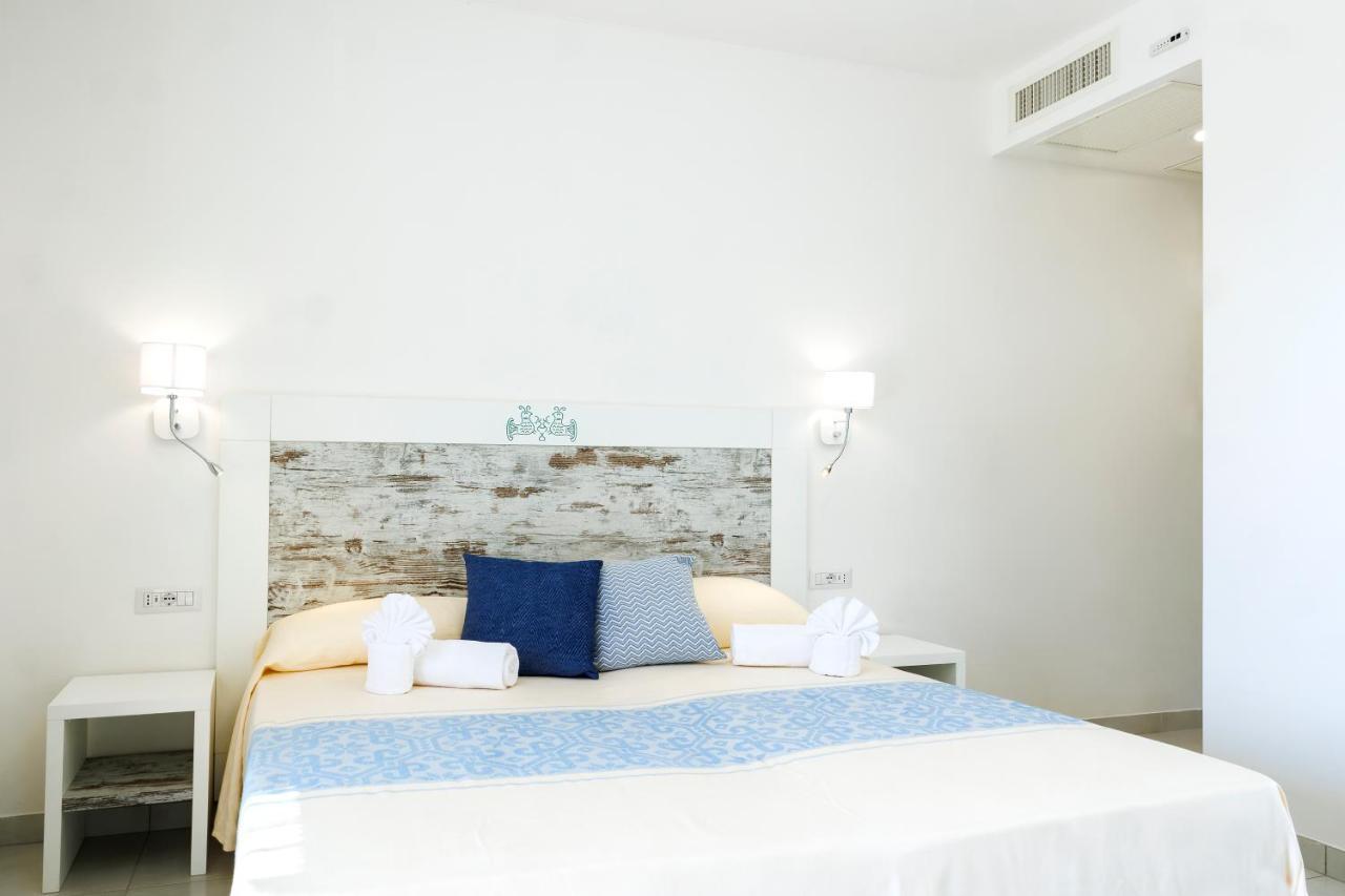 Mercury Beach Hotel Сант'Антьоко Екстер'єр фото