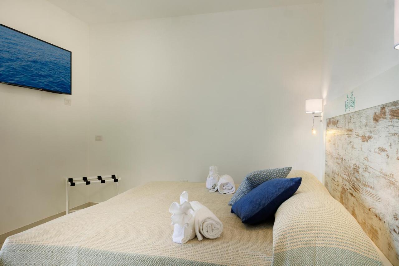 Mercury Beach Hotel Сант'Антьоко Екстер'єр фото