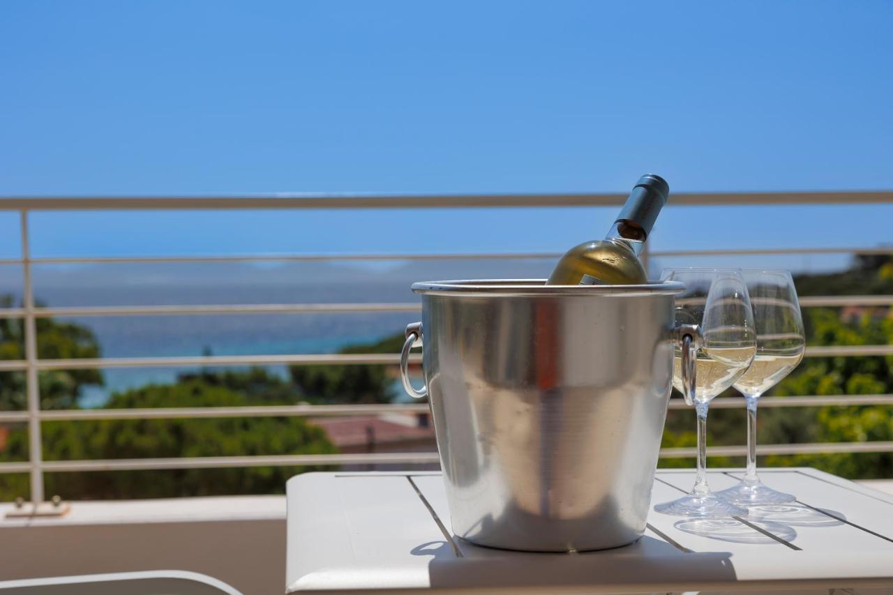 Mercury Beach Hotel Сант'Антьоко Екстер'єр фото