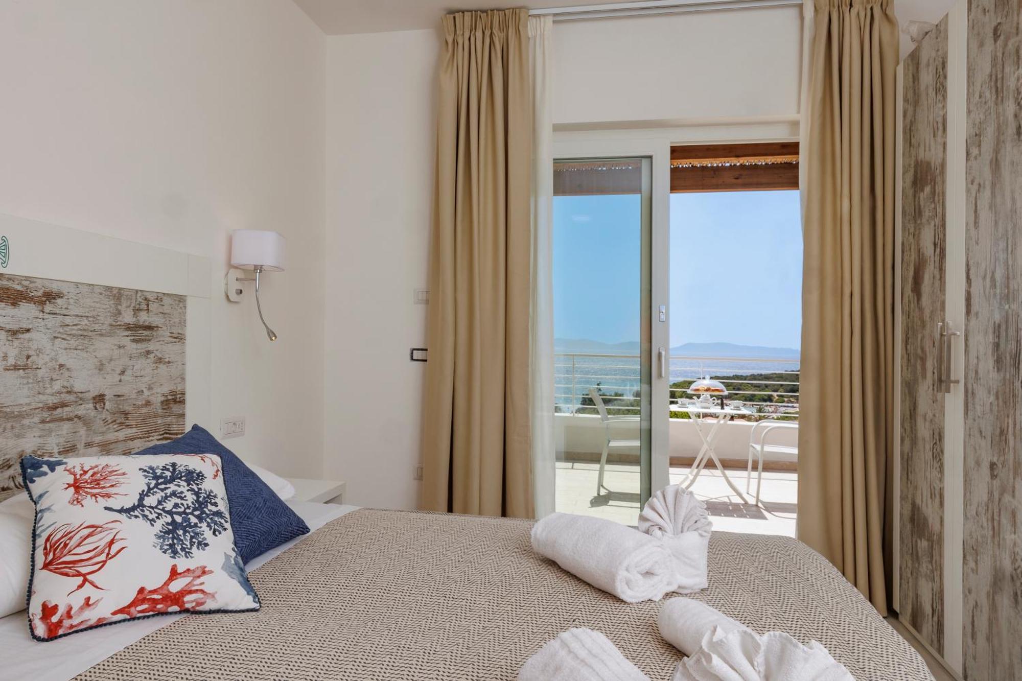 Mercury Beach Hotel Сант'Антьоко Екстер'єр фото